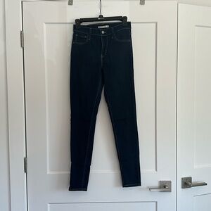 Levi’s High Rise dark wash skinny jeans